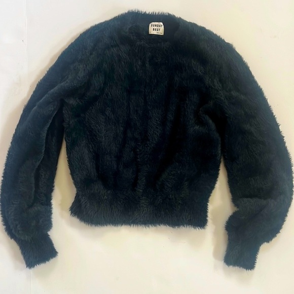 Aritzia Sunday best dark green fuzzy sweater - Picture 1 of 2